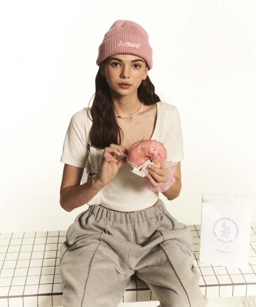 AMESWORLDWIDE(アメスワールドワイド)の「【AMESWORLDWIDE 】カラードロゴビーニー / COLORED LOGO BEANIE(ニットキャップ/ビーニー・レディース・ホワイト/ブラック/レンガ/グリーン/ミント/スカイブルー/パープル/ピンク・FREE)」の15枚目の写真