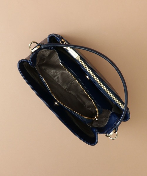 Samantha Thavasa(サマンサタバサ)の「スクエア2Wayワンハンドルバッグ(ハンドバッグ・レディース・ブラック/ベージュ/ネイビー/ライトブルー/イエロー・FREE)」の8枚目の写真