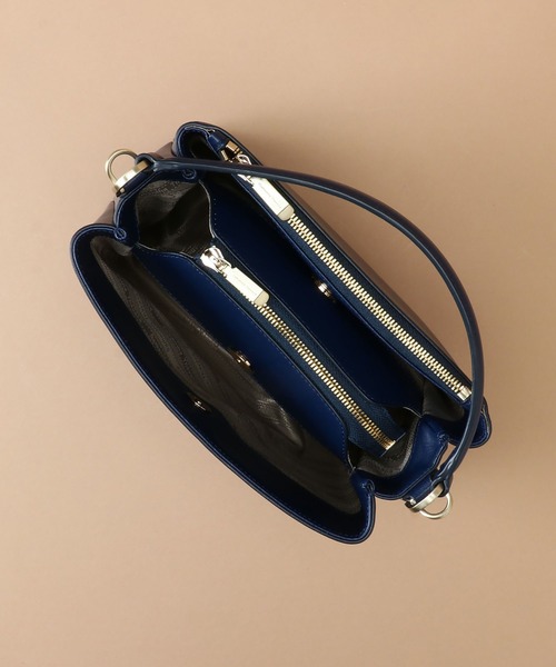 Samantha Thavasa(サマンサタバサ)の「スクエア2Wayワンハンドルバッグ(ハンドバッグ・レディース・ブラック/ベージュ/ネイビー/ライトブルー/イエロー・FREE)」の9枚目の写真