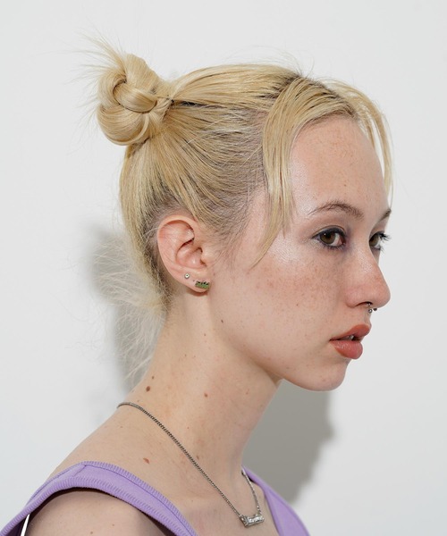 X-girl（エックスガール）の「MILLS LOGO EARRINGS（ピアス（両耳用）・レディース・ピンク/オレンジ/ライトグリーン・ONE SIZE）」の7枚目の写真