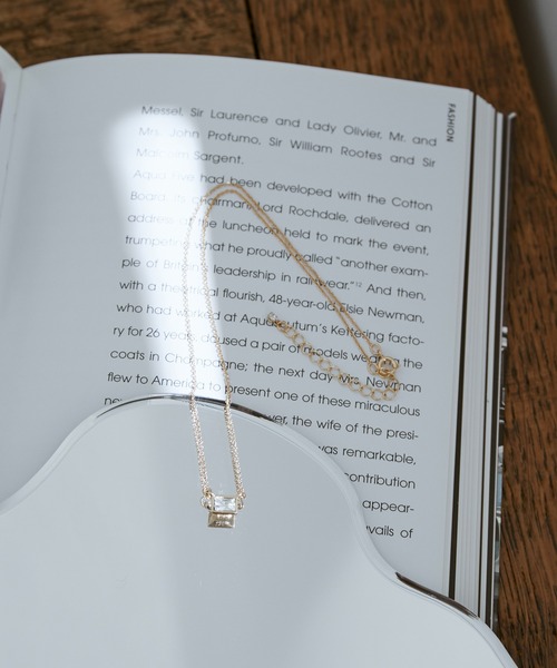 VIS（ビス）の「ガラスビジューネックレス（ネックレス・レディース・ゴールド/ゴールド系その他・FREE）」の2枚目の写真