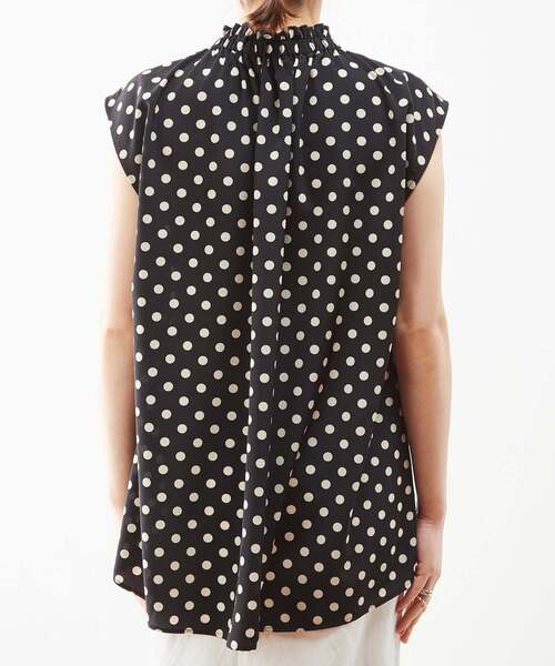 martinique（マルティニーク）の「martinique/ギャザーボウタイブラウス（シャツ/ブラウス・レディース・ホワイト/ネイビー/ドット・FREE）」の7枚目の写真