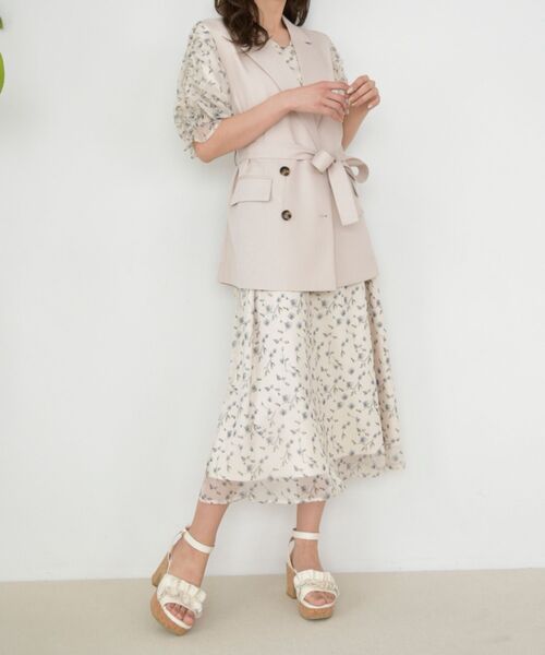 MAJESTIC LEGON（マジェスティックレゴン）の「ダブルボタンLadyジレ（ベスト・レディース・アイボリー/モカ・MEDIUM）」の2枚目の写真