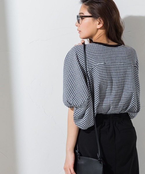 socolla（ソコラ）の「【socolla】サッカードルマンプルオーバー≪洗濯機で洗える≫（シャツ/ブラウス・レディース・ホワイト/ブラウン/ブラック系その他/ブルー系その他・M）」の3枚目の写真