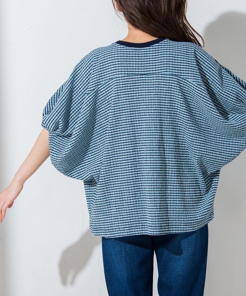 socolla（ソコラ）の「【socolla】サッカードルマンプルオーバー≪洗濯機で洗える≫（シャツ/ブラウス・レディース・ホワイト/ブラウン/ブラック系その他/ブルー系その他・M）」の5枚目の写真