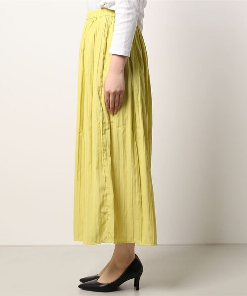 HONEYSUCKLE ROSE(ハニーサックルローズ)の「スカート風のフレア感が魅力【HONEYSUCKLE ROSE】ランダムプリーツスカーチョ(その他パンツ・レディース・パープル/イエロー/グリーン/ダークグレー/ベージュ・L)」の6枚目の写真