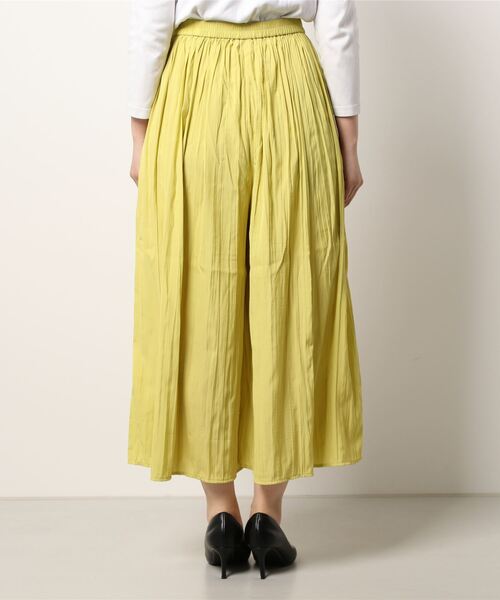 HONEYSUCKLE ROSE(ハニーサックルローズ)の「スカート風のフレア感が魅力【HONEYSUCKLE ROSE】ランダムプリーツスカーチョ(その他パンツ・レディース・パープル/イエロー/グリーン/ダークグレー/ベージュ・L)」の7枚目の写真