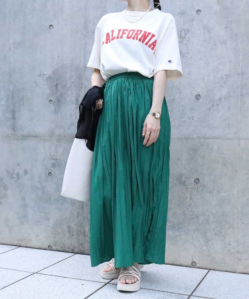 HONEYSUCKLE ROSE(ハニーサックルローズ)の「スカート風のフレア感が魅力【HONEYSUCKLE ROSE】ランダムプリーツスカーチョ(その他パンツ・レディース・パープル/イエロー/グリーン/ダークグレー/ベージュ・L)」の4枚目の写真