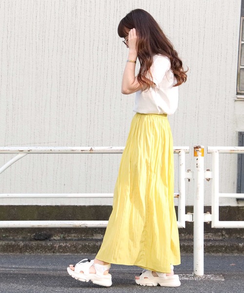 HONEYSUCKLE ROSE(ハニーサックルローズ)の「スカート風のフレア感が魅力【HONEYSUCKLE ROSE】ランダムプリーツスカーチョ(その他パンツ・レディース・パープル/イエロー/グリーン/ダークグレー/ベージュ・L)」の16枚目の写真