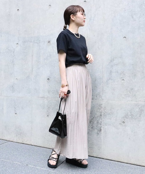 HONEYSUCKLE ROSE(ハニーサックルローズ)の「スカート風のフレア感が魅力【HONEYSUCKLE ROSE】ランダムプリーツスカーチョ(その他パンツ・レディース・パープル/イエロー/グリーン/ダークグレー/ベージュ・L)」の19枚目の写真