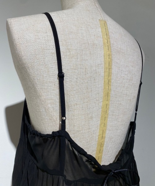 ADDICT NOIR（アディクトノアー）の「ADDICT NOIR/アディクト ノアー/Pleats Chiffon Tops（ワンピース・レディース・ブラック・FREE）」の7枚目の写真