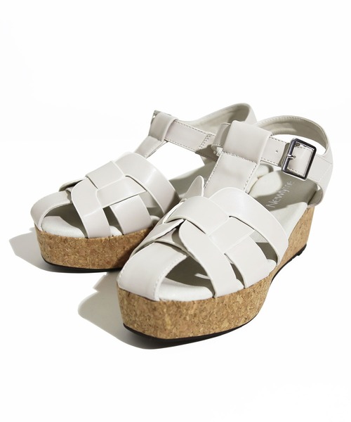 Newlyme(ニューリーミー)の「やみつき厚底グルカサンダル(サンダル・レディース・ホワイト/ブラック・22.5cm/23cm/24cm/24.5cm/25.5cm/26cm/23.5cm/25cm/22cm)」の8枚目の写真