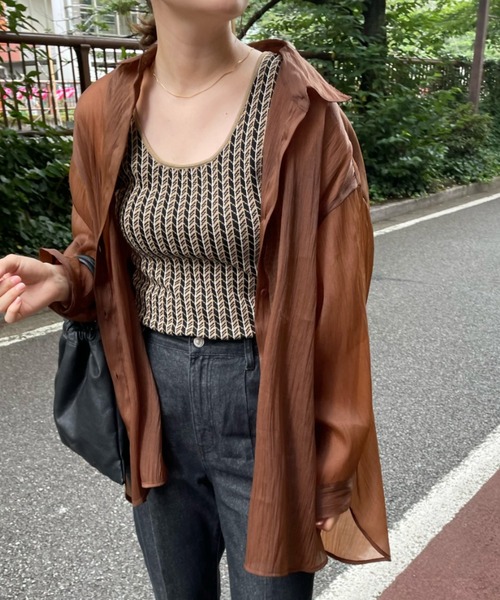 LOWRYS FARM（ローリーズファーム）の「シャンブレーワイドシャツ　344676（シャツ/ブラウス・レディース・ブラック/ブルー/ブラウン/アイボリー/ピンク・FREE）」の4枚目の写真