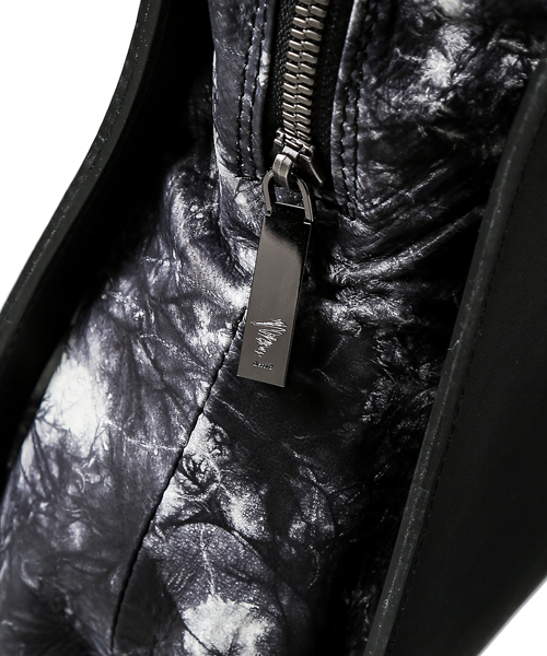 discord Yohji Yamamoto(ディスコード ヨウジヤマモト)の「Shibori Gaufre 絞 ゴーフル バッグ(ショルダーバッグ・レディース・ブラック・FREE)」の2枚目の写真