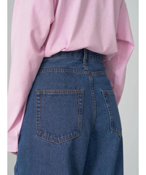 earth music&ecology(アースミュージックアンドエコロジー)の「フロントタックデニムパンツ(その他パンツ・レディース・ライトインディゴブルー/ブルー系その他・S/M)」の21枚目の写真