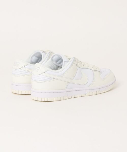 NIKE(ナイキ)の「NIKE WMNS DUNK LOW DD1503-121(スニーカー・レディース・ホワイト・24㎝/24.5㎝/23.5㎝/25㎝/23㎝)」の3枚目の写真