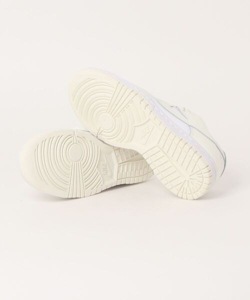 NIKE(ナイキ)の「NIKE WMNS DUNK LOW DD1503-121(スニーカー・レディース・ホワイト・24㎝/24.5㎝/23.5㎝/25㎝/23㎝)」の4枚目の写真