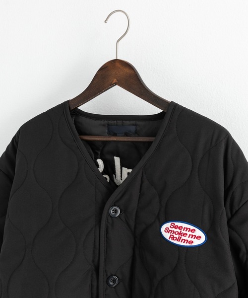 Ressaca(レサーカ)の「オーバーサイズ ワンポイントロゴ ワッペンキルト刺繍ジャケット(ブルゾン・メンズ・ブラック/カーキ/モカ・L/M)」の4枚目の写真