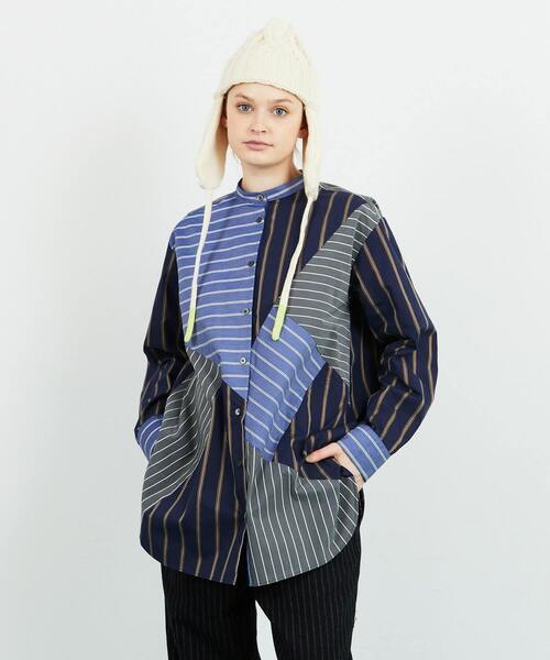 FRAPBOIS（フラボア）の「ストラシャツ（シャツ/ブラウス・レディース・ネイビー/ブルー・1/2）」の2枚目の写真