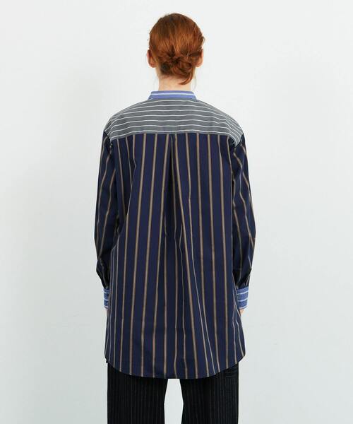 FRAPBOIS（フラボア）の「ストラシャツ（シャツ/ブラウス・レディース・ネイビー/ブルー・1/2）」の4枚目の写真