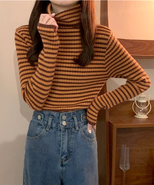 Nia（ニア）の「Nia(ニア)/ボーダータートルネック（ニット/セーター・レディース・レッド/グレー/イエロー/グリーン/ブラック/ブラウン・FREE）」の5枚目の写真