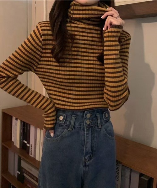 Nia（ニア）の「Nia(ニア)/ボーダータートルネック（ニット/セーター・レディース・レッド/グレー/イエロー/グリーン/ブラック/ブラウン・FREE）」の7枚目の写真