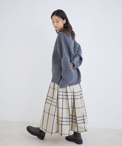 Jayro(ジャイロ)の「ゴマジャガードニットプルオーバー(ニット/セーター・レディース・レッド/チャコールグレー/ベージュ・M)」の6枚目の写真