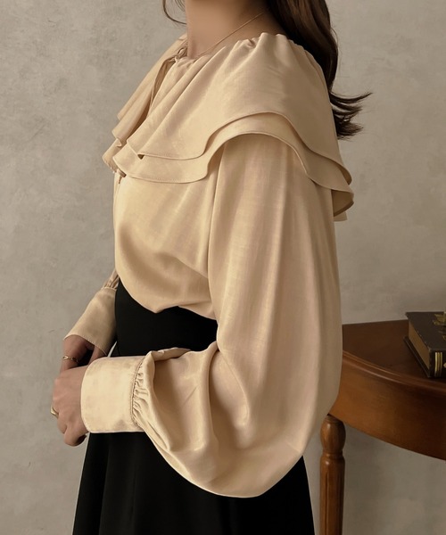 apres jour clair（アプレジュールクレア）の「【apres jour clair】2WAYラッフルブラウス【ZOZOTOWN限定アイテム】（シャツ/ブラウス・レディース・ライトベージュ/オフホワイト・X-LARGE/フリー）」の6枚目の写真