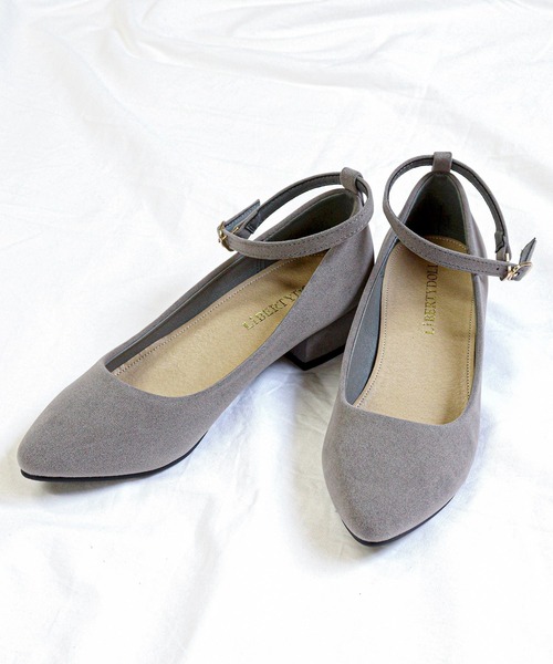 LibertyDoll(リバティードール)の「LibertyDoll/ポインテッドトゥ4cmチャンキーヒールストラップパンプス(5511)(パンプス・レディース・シルバー/ブラック/グレー/ベージュ/ブラック系その他/ネイビー/ブラウン/レッド・LL/SS/S/M/3L/L)」の3枚目の写真