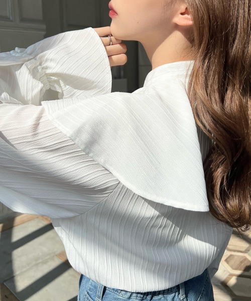 最終お値下♡美品 ✨️ 45rpm綿100%白ブラウス　羽織り前開リボン紐 moment+（モーメントプラス）の「ドビーストライプフリルカラー