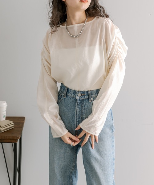 mystic（ミスティック）の「シアーパフスリーブブラウス（シャツ/ブラウス・レディース・ベージュ/ネイビー/ブルー/アイボリー・FREE）」の19枚目の写真