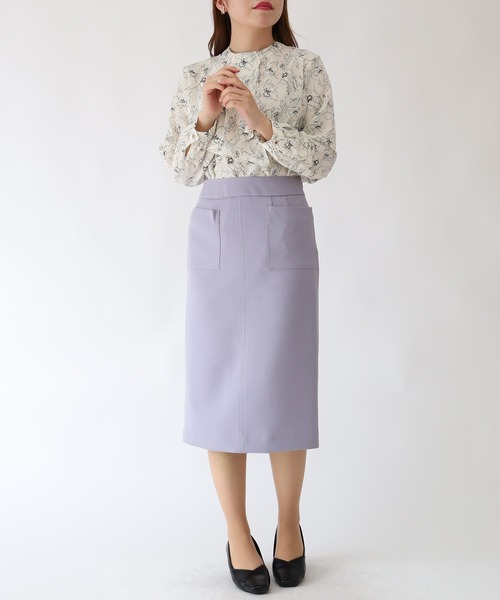 TRUDEA(トルディア)の「花柄フリルボウタイブラウス(シャツ/ブラウス・レディース・ホワイト/ブラック・MEDIUM/LARGE)」の6枚目の写真