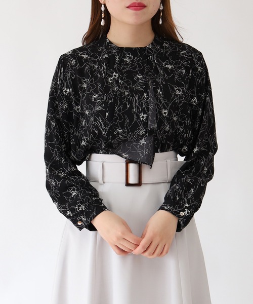 TRUDEA(トルディア)の「花柄フリルボウタイブラウス(シャツ/ブラウス・レディース・ホワイト/ブラック・MEDIUM/LARGE)」の9枚目の写真