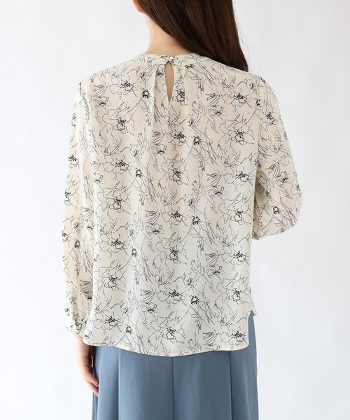TRUDEA(トルディア)の「花柄フリルボウタイブラウス(シャツ/ブラウス・レディース・ホワイト/ブラック・MEDIUM/LARGE)」の19枚目の写真