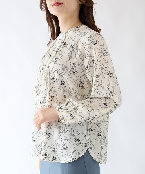 TRUDEA(トルディア)の「花柄フリルボウタイブラウス(シャツ/ブラウス・レディース・ホワイト/ブラック・MEDIUM/LARGE)」の16枚目の写真