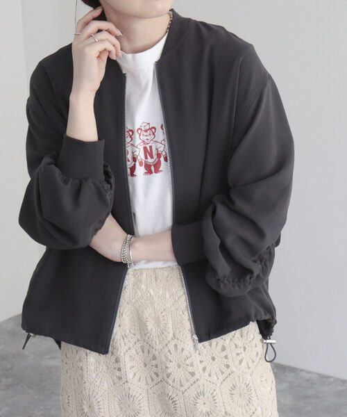 fredy emue(フレディエミュ)の「【fredy emue/フレディエミュ】袖シャーリングブルゾン(ブルゾン・レディース・ネイビー/チャコールグレー/ライトグレー・38)」の2枚目の写真