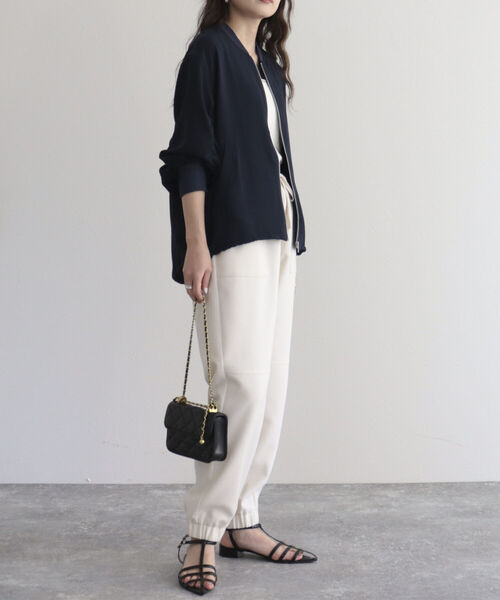 fredy emue(フレディエミュ)の「【fredy emue/フレディエミュ】袖シャーリングブルゾン(ブルゾン・レディース・ネイビー/チャコールグレー/ライトグレー・38)」の13枚目の写真