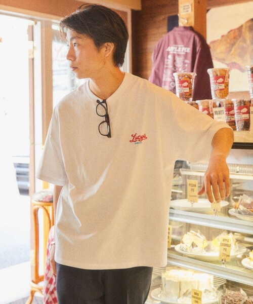 FREAK'S STORE（フリークスストア）の「【限定展開】LUCY'S BAKERY×FREAK'S STORE/ルーシーズベーカリー 別注 ビッグシルエット バックプリント クルーネックTシャツ（Tシャツ/カットソー・メンズ・ホワイト/ブラック/ネイビー/ライトピンク/その他9・SMALL/MEDIUM/LARGE）」の12枚目の写真