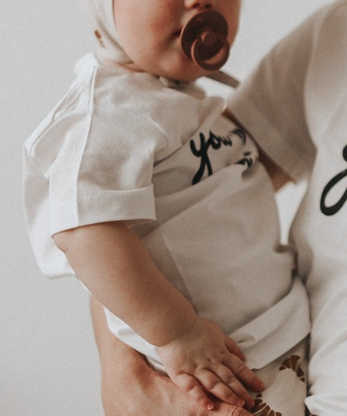 MONSIEUR MINI クロワッサン柄 Tシャツ MONSIEUR MINI（ムッシュミニ）の「MONSIEUR MINI
