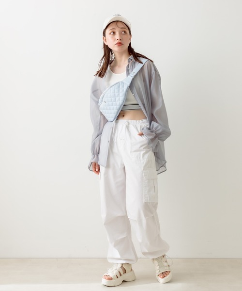 OLIVE des OLIVE(オリーブデオリーブ)の「裾ロゴカップ付きタンクトップ 1031060350(タンクトップ・レディース・ブラック/オフホワイト/ブラック系その他・FREE)」の18枚目の写真