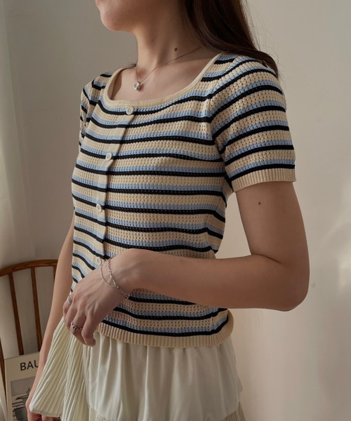 Miscere（ミスケーレ）の「◇ スクエアネックマルチボーダートップス　GLAPA-032（Tシャツ/カットソー・レディース・レッド/ベージュ/イエロー/ブルー・FREE）」の2枚目の写真