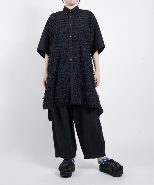 gomme（ゴム）の「リボンカットＪＱ　ロングシャツ（シャツ/ブラウス・レディース・ブラック×ブラック/ホワイト×ブラック・MEDIUM）」の5枚目の写真