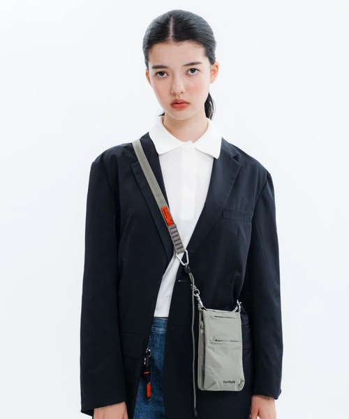 Topologie(トポロジー)の「20mm Sling 【ストラップ単体】(スマホグッズ・レディース・マスタード/モスグリーン/カーキ/ブラック/グレー/サンドベージュ/ラベンダー/ホワイト/ブルー/ダークブルー/ミント・FREE)」の13枚目の写真