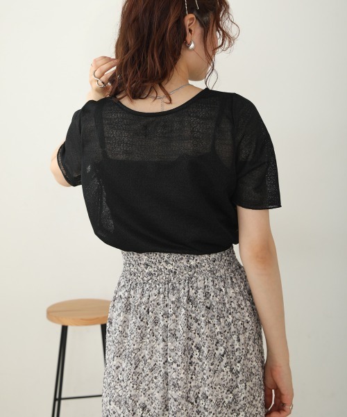 Bab(バブ)の「シアーギャザー2WAYトップス(Tシャツ/カットソー・レディース・ブラック/オフホワイト/イエロー・M)」の17枚目の写真