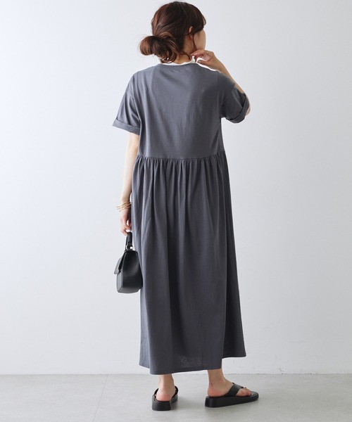 PUAL CE CIN（ピュアルセシン）の「【ZOZO限定】カレッジロゴギャザーカットソーワンピース（ワンピース・レディース・チャコール/ネイビー/ライトグレー・FREE）」の12枚目の写真