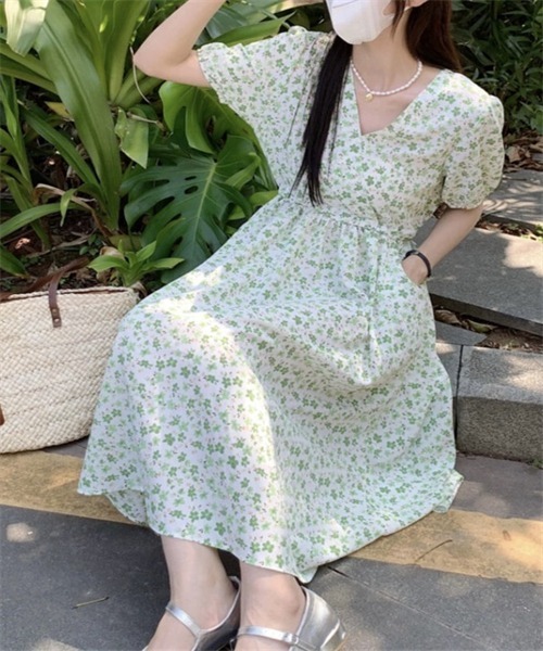 FREE STYLISTS(フリー スタイリスト)の「ウエストマーク カシュクール花柄ワンピース(ワンピース・レディース・ブルー/グリーン・FREE)」の14枚目の写真