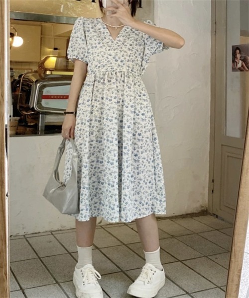 FREE STYLISTS(フリー スタイリスト)の「ウエストマーク カシュクール花柄ワンピース(ワンピース・レディース・ブルー/グリーン・FREE)」の12枚目の写真