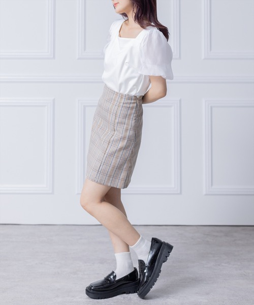 clear(クリア)の「袖切替パフスリーブスクエアネックトップス (Tシャツ/カットソー・レディース・ベージュ/ブラック/オフホワイト・F)」の14枚目の写真