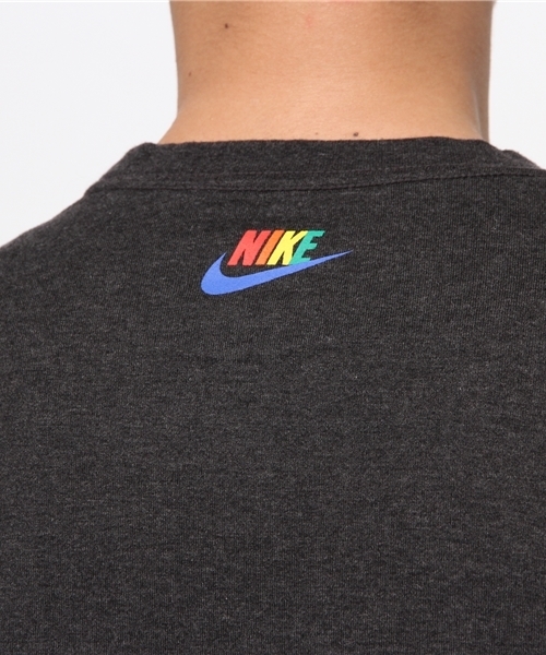 NIKE(ナイキ)の「NIKE / ブレーザー レインボーパック Tシャツ(Tシャツ/カットソー・メンズ・ホワイト/ブラック・LARGE)」の8枚目の写真