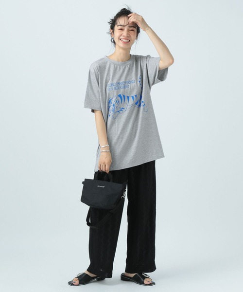 BAYFLOW(ベイフロー)の「エンブロイダリーTシャツ(Tシャツ/カットソー・レディース・グレー/オフホワイト/チャコール・FREE)」の21枚目の写真